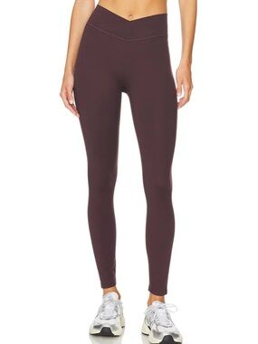 437 V Leggings and Tank set in Espresso